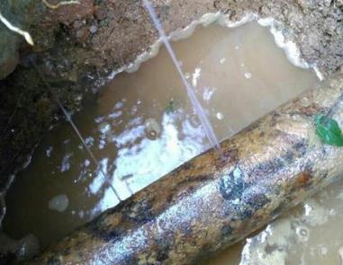 马关楼顶渗水维修公司分享下地暖漏水的原因及检测方法。